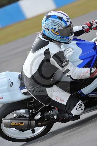 Motorcycle action photographs;Trackday digital images;donington;donington park leicestershire;donington photographs;event digital images;eventdigitalimages;no limits trackday;peter wileman photography;trackday;trackday photos