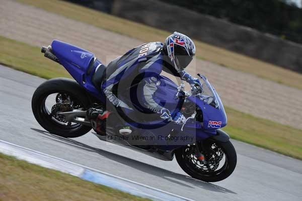 Motorcycle action photographs;Trackday digital images;donington;donington park leicestershire;donington photographs;event digital images;eventdigitalimages;no limits trackday;peter wileman photography;trackday;trackday photos