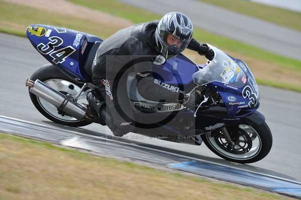 Motorcycle action photographs;Trackday digital images;donington;donington park leicestershire;donington photographs;event digital images;eventdigitalimages;no limits trackday;peter wileman photography;trackday;trackday photos