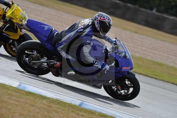 Motorcycle action photographs;Trackday digital images;donington;donington park leicestershire;donington photographs;event digital images;eventdigitalimages;no limits trackday;peter wileman photography;trackday;trackday photos