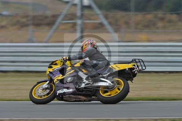 Motorcycle action photographs;Trackday digital images;donington;donington park leicestershire;donington photographs;event digital images;eventdigitalimages;no limits trackday;peter wileman photography;trackday;trackday photos