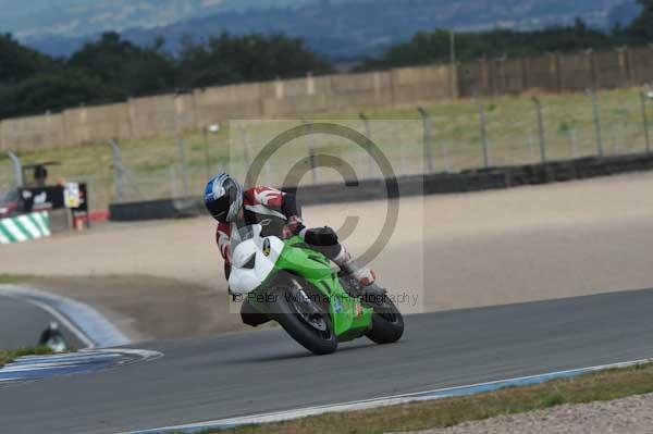 Motorcycle action photographs;Trackday digital images;donington;donington park leicestershire;donington photographs;event digital images;eventdigitalimages;no limits trackday;peter wileman photography;trackday;trackday photos