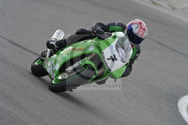 Motorcycle action photographs;Trackday digital images;donington;donington park leicestershire;donington photographs;event digital images;eventdigitalimages;no limits trackday;peter wileman photography;trackday;trackday photos