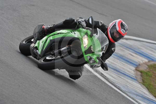 Motorcycle action photographs;Trackday digital images;donington;donington park leicestershire;donington photographs;event digital images;eventdigitalimages;no limits trackday;peter wileman photography;trackday;trackday photos