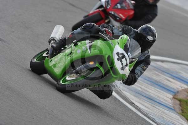 Motorcycle action photographs;Trackday digital images;donington;donington park leicestershire;donington photographs;event digital images;eventdigitalimages;no limits trackday;peter wileman photography;trackday;trackday photos