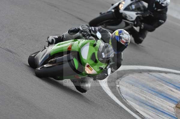 Motorcycle action photographs;Trackday digital images;donington;donington park leicestershire;donington photographs;event digital images;eventdigitalimages;no limits trackday;peter wileman photography;trackday;trackday photos