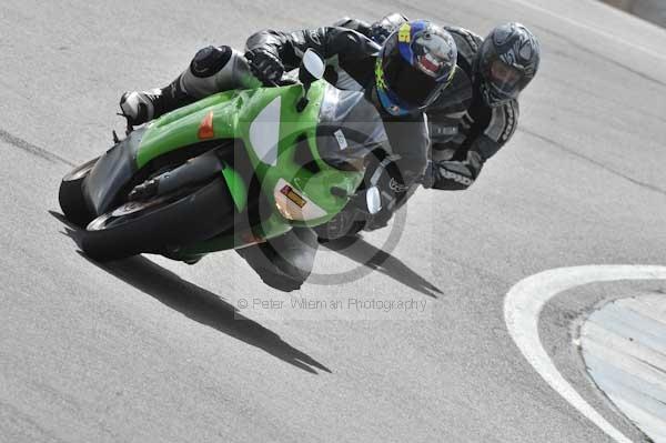 Motorcycle action photographs;Trackday digital images;donington;donington park leicestershire;donington photographs;event digital images;eventdigitalimages;no limits trackday;peter wileman photography;trackday;trackday photos