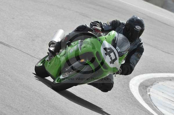 Motorcycle action photographs;Trackday digital images;donington;donington park leicestershire;donington photographs;event digital images;eventdigitalimages;no limits trackday;peter wileman photography;trackday;trackday photos