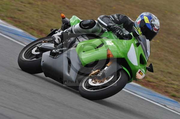 Motorcycle action photographs;Trackday digital images;donington;donington park leicestershire;donington photographs;event digital images;eventdigitalimages;no limits trackday;peter wileman photography;trackday;trackday photos