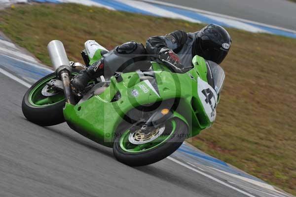 Motorcycle action photographs;Trackday digital images;donington;donington park leicestershire;donington photographs;event digital images;eventdigitalimages;no limits trackday;peter wileman photography;trackday;trackday photos
