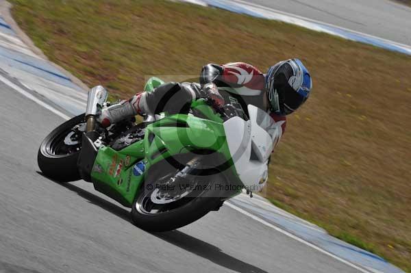 Motorcycle action photographs;Trackday digital images;donington;donington park leicestershire;donington photographs;event digital images;eventdigitalimages;no limits trackday;peter wileman photography;trackday;trackday photos