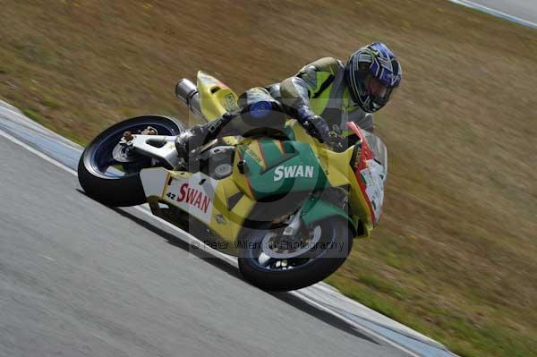 Motorcycle action photographs;Trackday digital images;donington;donington park leicestershire;donington photographs;event digital images;eventdigitalimages;no limits trackday;peter wileman photography;trackday;trackday photos