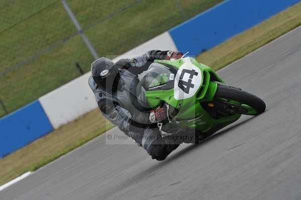Motorcycle action photographs;Trackday digital images;donington;donington park leicestershire;donington photographs;event digital images;eventdigitalimages;no limits trackday;peter wileman photography;trackday;trackday photos