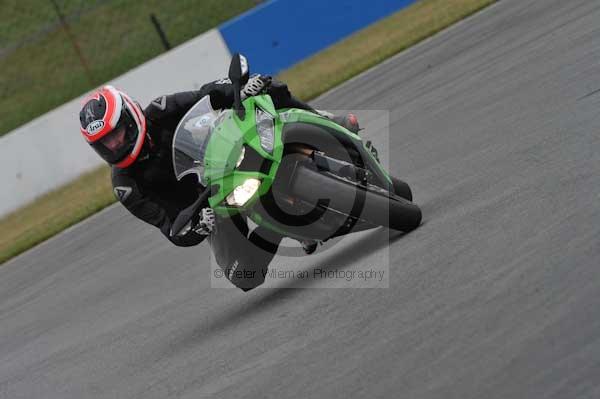 Motorcycle action photographs;Trackday digital images;donington;donington park leicestershire;donington photographs;event digital images;eventdigitalimages;no limits trackday;peter wileman photography;trackday;trackday photos