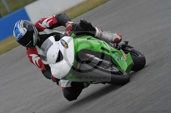 Motorcycle action photographs;Trackday digital images;donington;donington park leicestershire;donington photographs;event digital images;eventdigitalimages;no limits trackday;peter wileman photography;trackday;trackday photos
