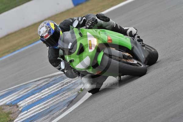 Motorcycle action photographs;Trackday digital images;donington;donington park leicestershire;donington photographs;event digital images;eventdigitalimages;no limits trackday;peter wileman photography;trackday;trackday photos