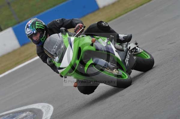 Motorcycle action photographs;Trackday digital images;donington;donington park leicestershire;donington photographs;event digital images;eventdigitalimages;no limits trackday;peter wileman photography;trackday;trackday photos