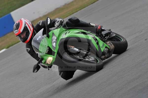 Motorcycle action photographs;Trackday digital images;donington;donington park leicestershire;donington photographs;event digital images;eventdigitalimages;no limits trackday;peter wileman photography;trackday;trackday photos