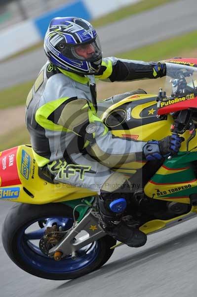 Motorcycle action photographs;Trackday digital images;donington;donington park leicestershire;donington photographs;event digital images;eventdigitalimages;no limits trackday;peter wileman photography;trackday;trackday photos