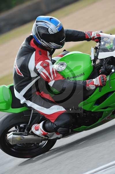 Motorcycle action photographs;Trackday digital images;donington;donington park leicestershire;donington photographs;event digital images;eventdigitalimages;no limits trackday;peter wileman photography;trackday;trackday photos