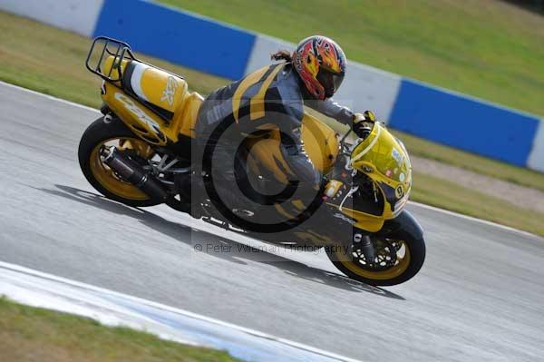 Motorcycle action photographs;Trackday digital images;donington;donington park leicestershire;donington photographs;event digital images;eventdigitalimages;no limits trackday;peter wileman photography;trackday;trackday photos