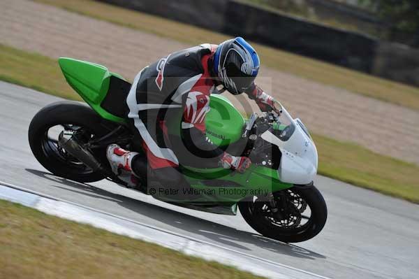 Motorcycle action photographs;Trackday digital images;donington;donington park leicestershire;donington photographs;event digital images;eventdigitalimages;no limits trackday;peter wileman photography;trackday;trackday photos