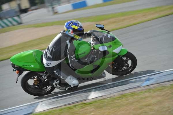 Motorcycle action photographs;Trackday digital images;donington;donington park leicestershire;donington photographs;event digital images;eventdigitalimages;no limits trackday;peter wileman photography;trackday;trackday photos