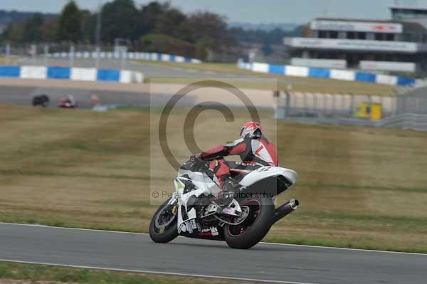 Motorcycle action photographs;Trackday digital images;donington;donington park leicestershire;donington photographs;event digital images;eventdigitalimages;no limits trackday;peter wileman photography;trackday;trackday photos