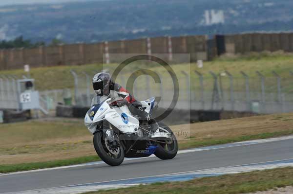 Motorcycle action photographs;Trackday digital images;donington;donington park leicestershire;donington photographs;event digital images;eventdigitalimages;no limits trackday;peter wileman photography;trackday;trackday photos