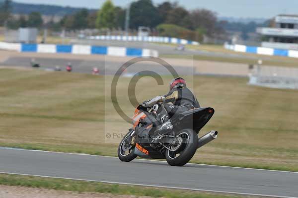 Motorcycle action photographs;Trackday digital images;donington;donington park leicestershire;donington photographs;event digital images;eventdigitalimages;no limits trackday;peter wileman photography;trackday;trackday photos