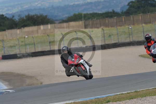 Motorcycle action photographs;Trackday digital images;donington;donington park leicestershire;donington photographs;event digital images;eventdigitalimages;no limits trackday;peter wileman photography;trackday;trackday photos
