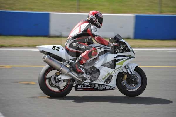 Motorcycle action photographs;Trackday digital images;donington;donington park leicestershire;donington photographs;event digital images;eventdigitalimages;no limits trackday;peter wileman photography;trackday;trackday photos
