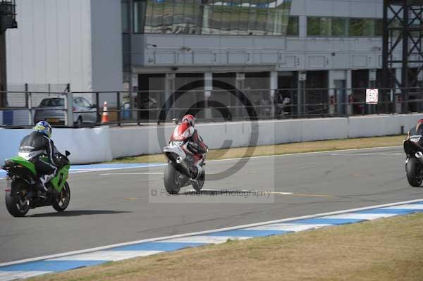 Motorcycle action photographs;Trackday digital images;donington;donington park leicestershire;donington photographs;event digital images;eventdigitalimages;no limits trackday;peter wileman photography;trackday;trackday photos