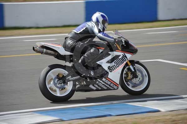 Motorcycle action photographs;Trackday digital images;donington;donington park leicestershire;donington photographs;event digital images;eventdigitalimages;no limits trackday;peter wileman photography;trackday;trackday photos