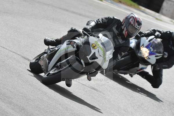Motorcycle action photographs;Trackday digital images;donington;donington park leicestershire;donington photographs;event digital images;eventdigitalimages;no limits trackday;peter wileman photography;trackday;trackday photos