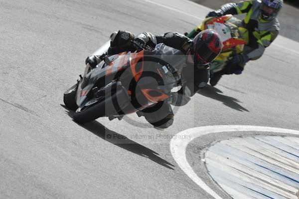 Motorcycle action photographs;Trackday digital images;donington;donington park leicestershire;donington photographs;event digital images;eventdigitalimages;no limits trackday;peter wileman photography;trackday;trackday photos