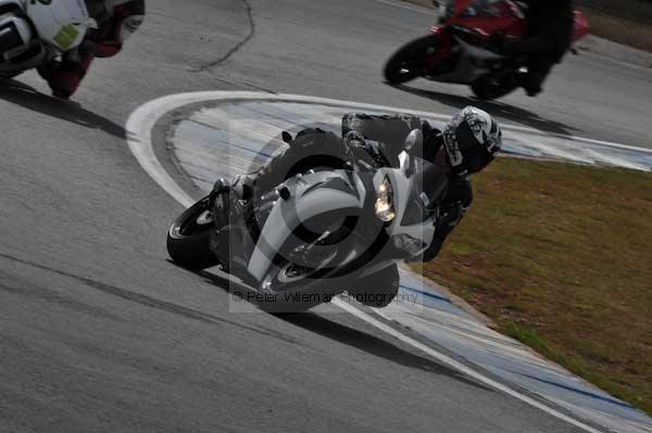 Motorcycle action photographs;Trackday digital images;donington;donington park leicestershire;donington photographs;event digital images;eventdigitalimages;no limits trackday;peter wileman photography;trackday;trackday photos