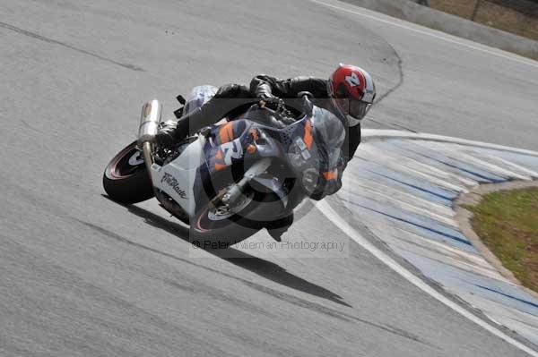 Motorcycle action photographs;Trackday digital images;donington;donington park leicestershire;donington photographs;event digital images;eventdigitalimages;no limits trackday;peter wileman photography;trackday;trackday photos