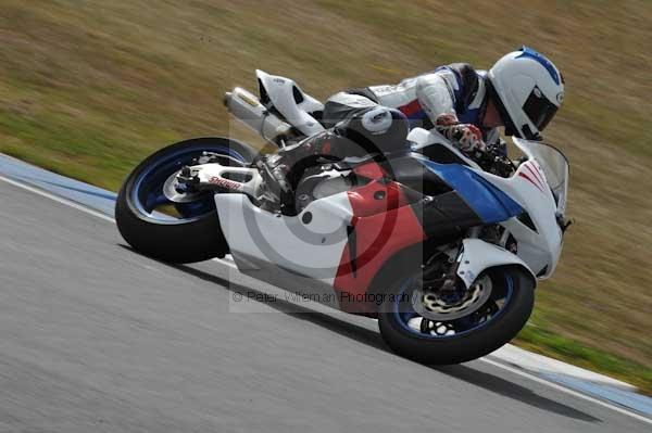 Motorcycle action photographs;Trackday digital images;donington;donington park leicestershire;donington photographs;event digital images;eventdigitalimages;no limits trackday;peter wileman photography;trackday;trackday photos