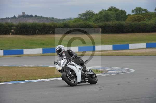 Motorcycle action photographs;Trackday digital images;donington;donington park leicestershire;donington photographs;event digital images;eventdigitalimages;no limits trackday;peter wileman photography;trackday;trackday photos
