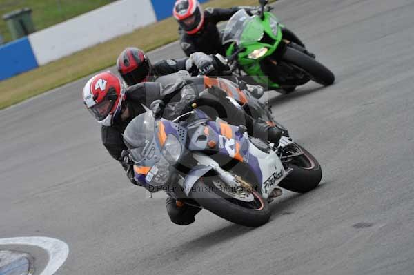 Motorcycle action photographs;Trackday digital images;donington;donington park leicestershire;donington photographs;event digital images;eventdigitalimages;no limits trackday;peter wileman photography;trackday;trackday photos