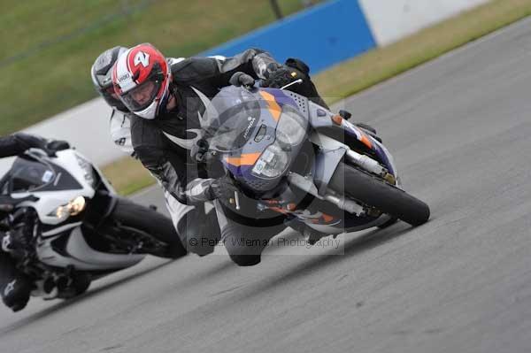 Motorcycle action photographs;Trackday digital images;donington;donington park leicestershire;donington photographs;event digital images;eventdigitalimages;no limits trackday;peter wileman photography;trackday;trackday photos