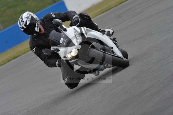 Motorcycle action photographs;Trackday digital images;donington;donington park leicestershire;donington photographs;event digital images;eventdigitalimages;no limits trackday;peter wileman photography;trackday;trackday photos