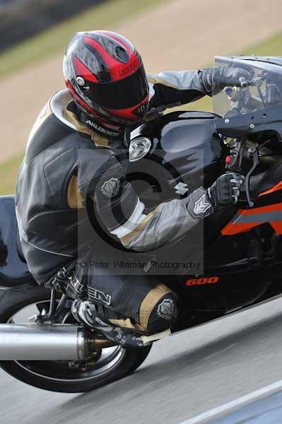 Motorcycle action photographs;Trackday digital images;donington;donington park leicestershire;donington photographs;event digital images;eventdigitalimages;no limits trackday;peter wileman photography;trackday;trackday photos