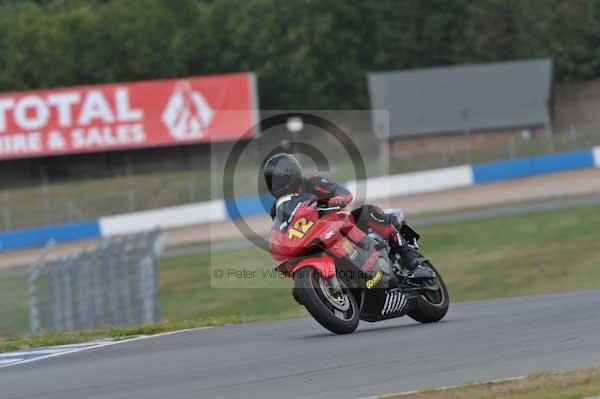 Motorcycle action photographs;Trackday digital images;donington;donington park leicestershire;donington photographs;event digital images;eventdigitalimages;no limits trackday;peter wileman photography;trackday;trackday photos