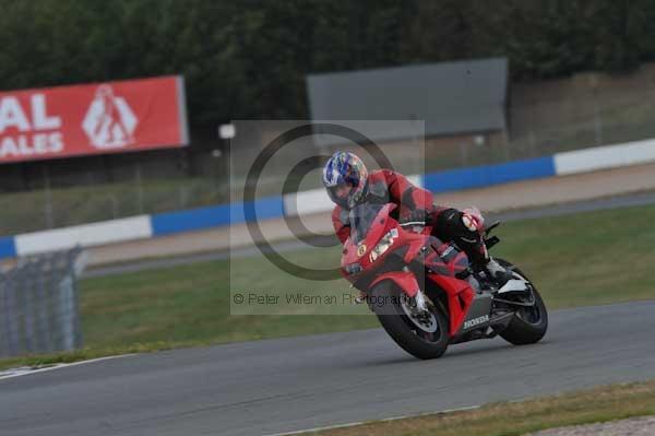 Motorcycle action photographs;Trackday digital images;donington;donington park leicestershire;donington photographs;event digital images;eventdigitalimages;no limits trackday;peter wileman photography;trackday;trackday photos