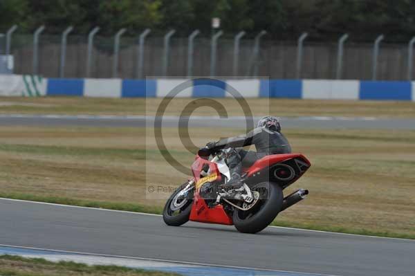 Motorcycle action photographs;Trackday digital images;donington;donington park leicestershire;donington photographs;event digital images;eventdigitalimages;no limits trackday;peter wileman photography;trackday;trackday photos