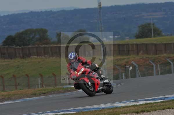 Motorcycle action photographs;Trackday digital images;donington;donington park leicestershire;donington photographs;event digital images;eventdigitalimages;no limits trackday;peter wileman photography;trackday;trackday photos