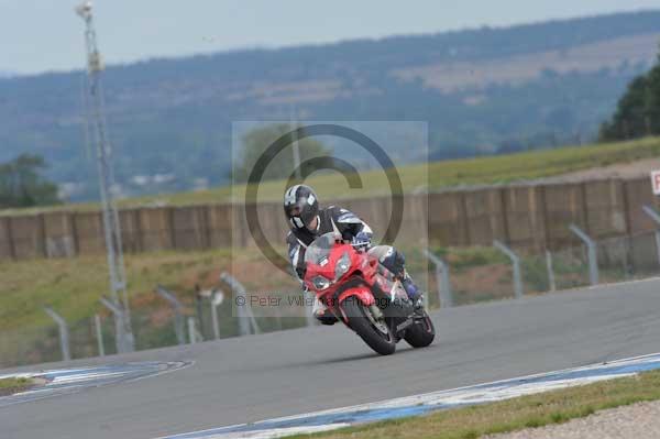 Motorcycle action photographs;Trackday digital images;donington;donington park leicestershire;donington photographs;event digital images;eventdigitalimages;no limits trackday;peter wileman photography;trackday;trackday photos