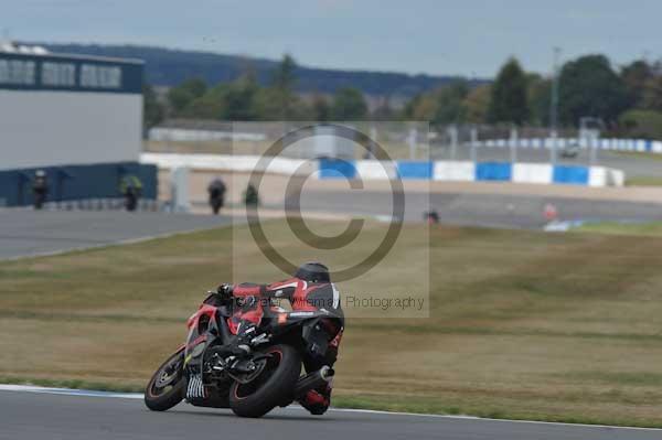 Motorcycle action photographs;Trackday digital images;donington;donington park leicestershire;donington photographs;event digital images;eventdigitalimages;no limits trackday;peter wileman photography;trackday;trackday photos
